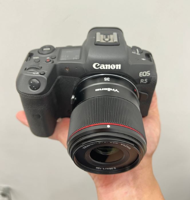 Canon R5 with Yongnuo THIRD Party AF Lens